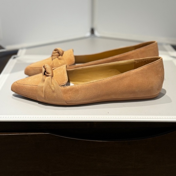Franco Sarto - Nude/tan suede pointed flats size 8.5 - Picture 1 of 4